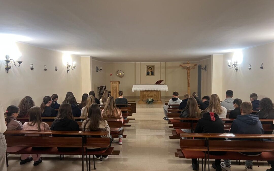 Listopad – mjesec marijanske pobožnosti