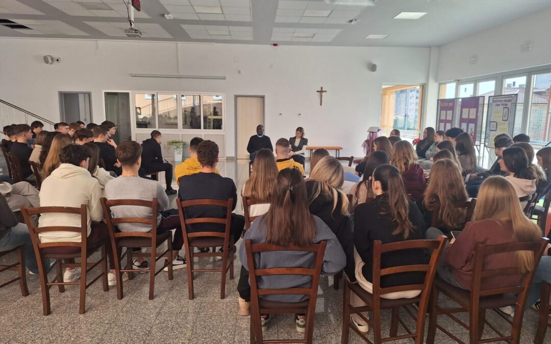 Posjet o. Simona Petera Losirea našoj školi